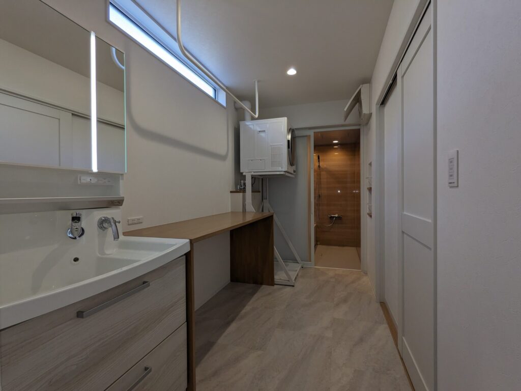 ランドリールーム兼脱衣室